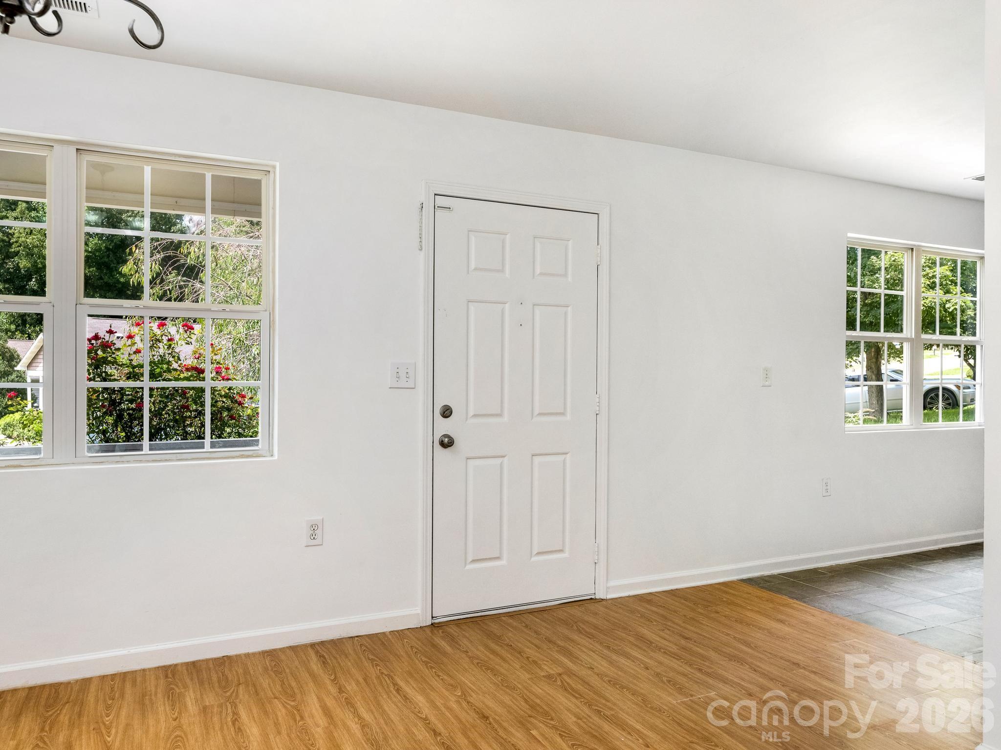118 Leonard Street 25