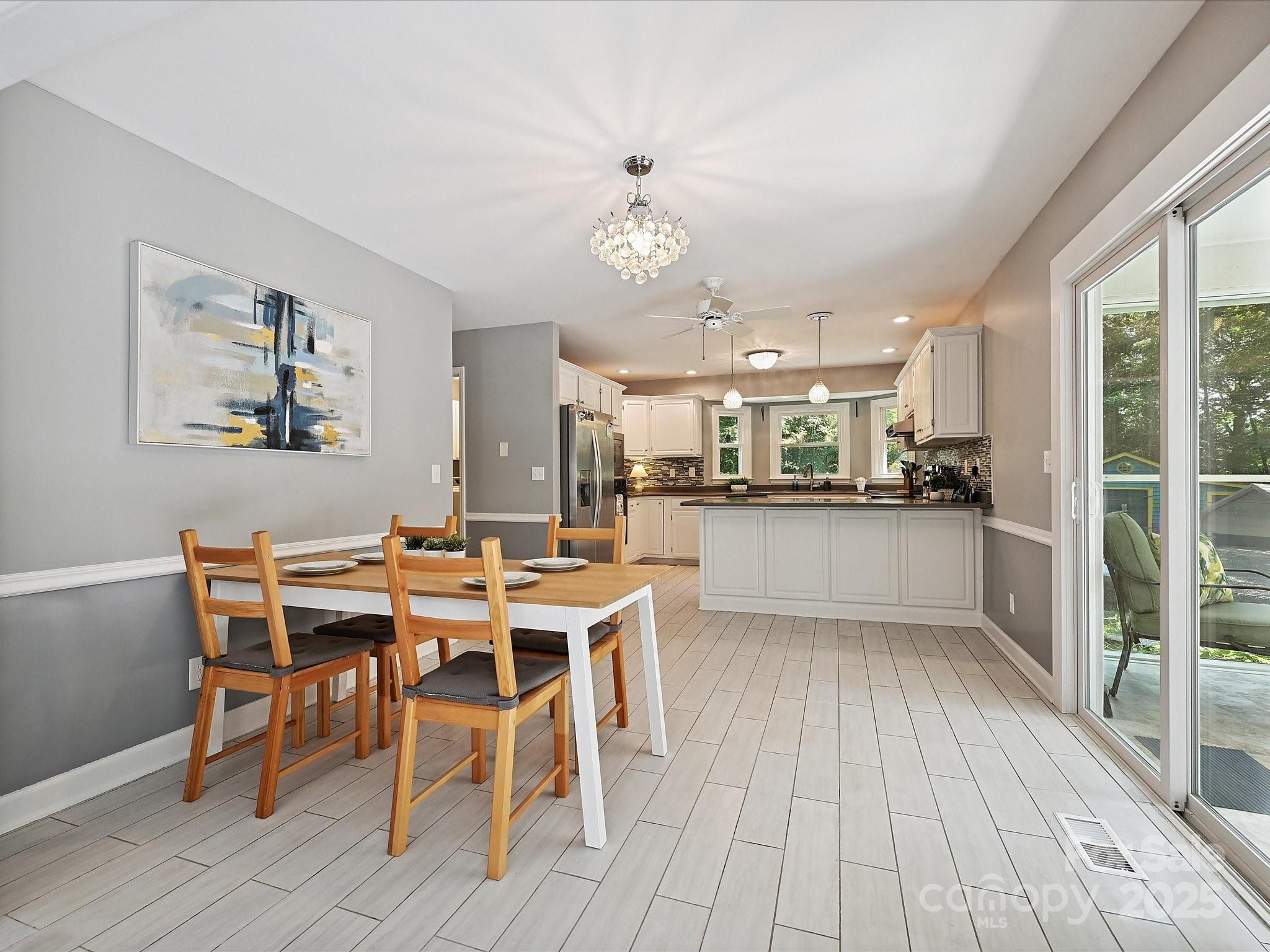 14019 Fountain Lane