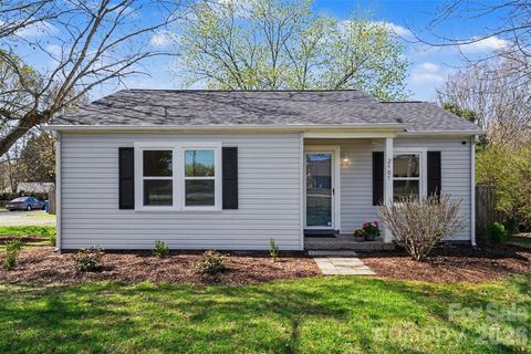 2407 4th Street NE Hickory NC 28601