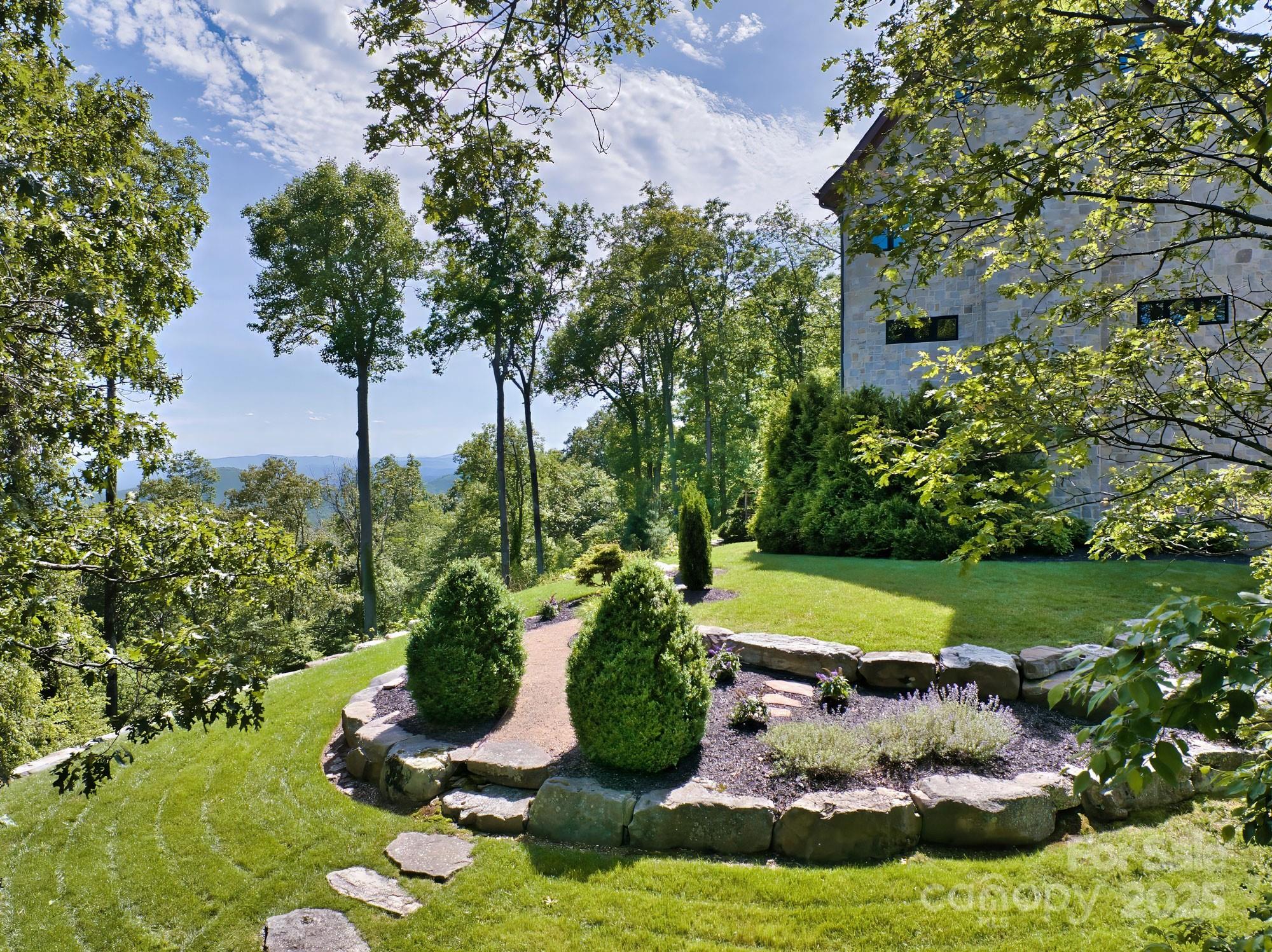 Grand Highlands at Bearwallow - Residential