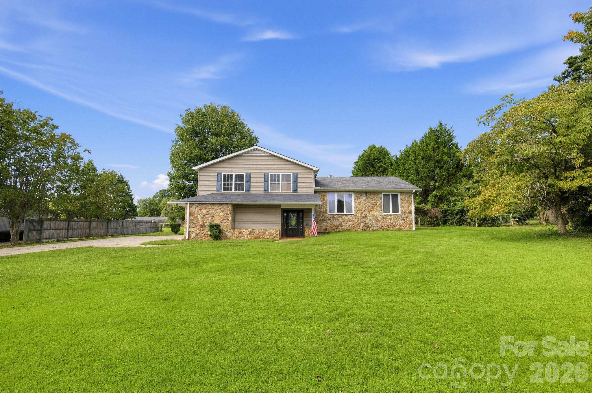 1206 Three Bridges Road