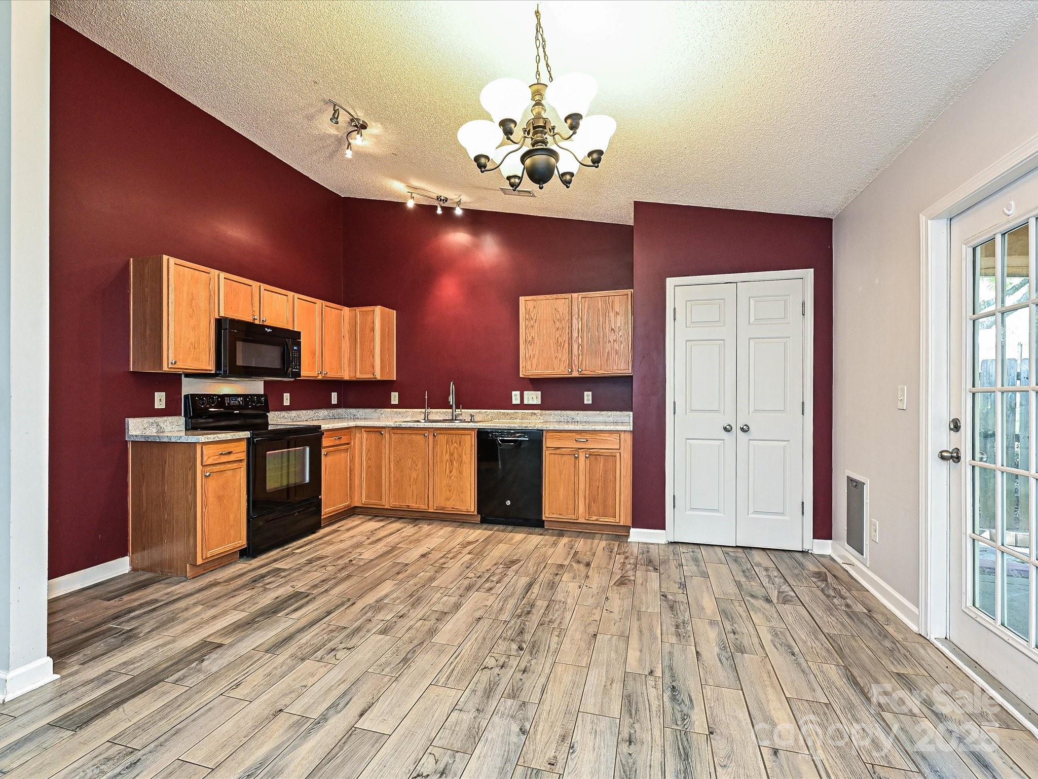 Forest Oaks - Residential