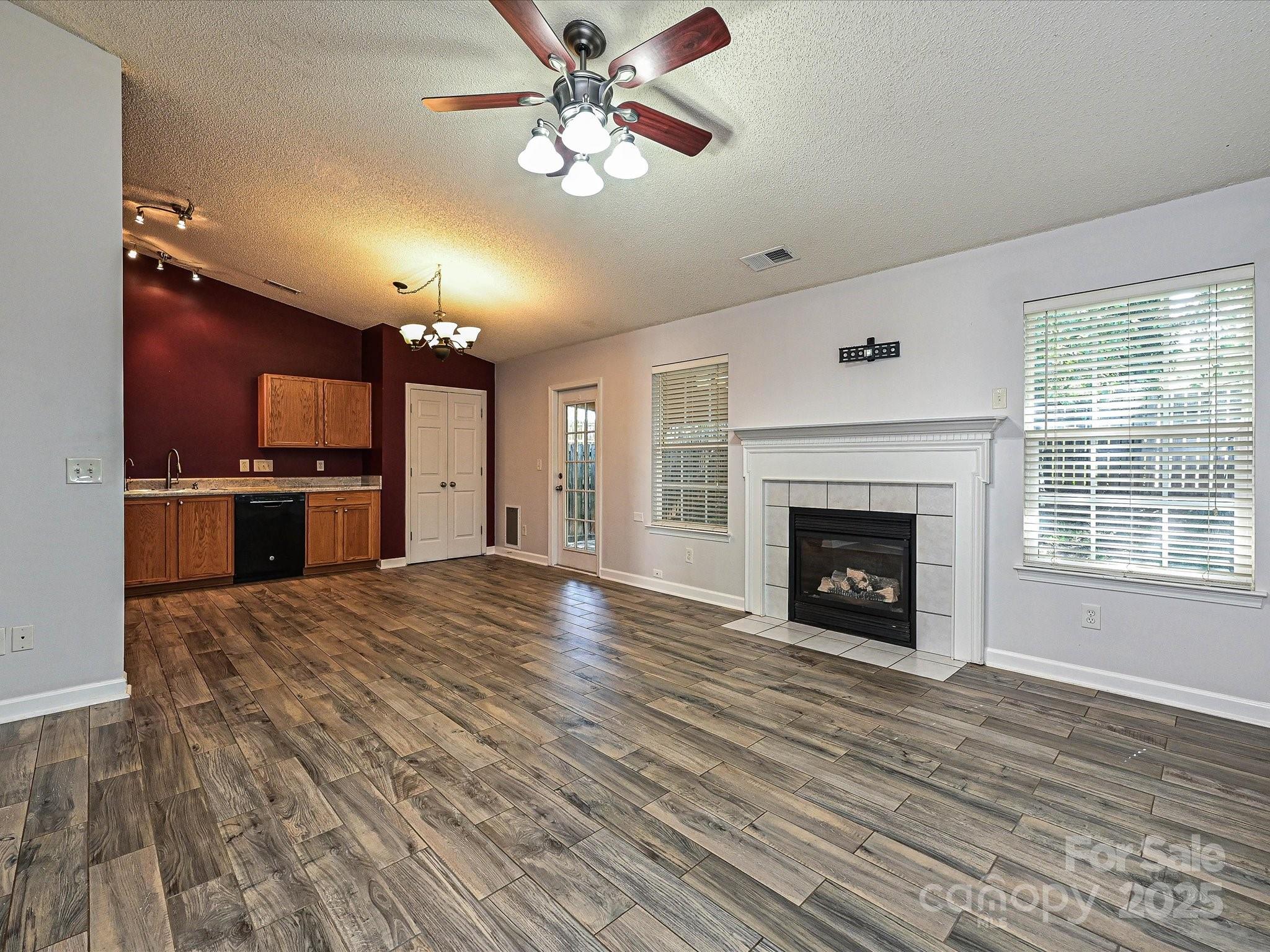 Forest Oaks - Residential