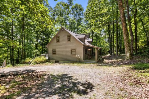 A home in Saluda