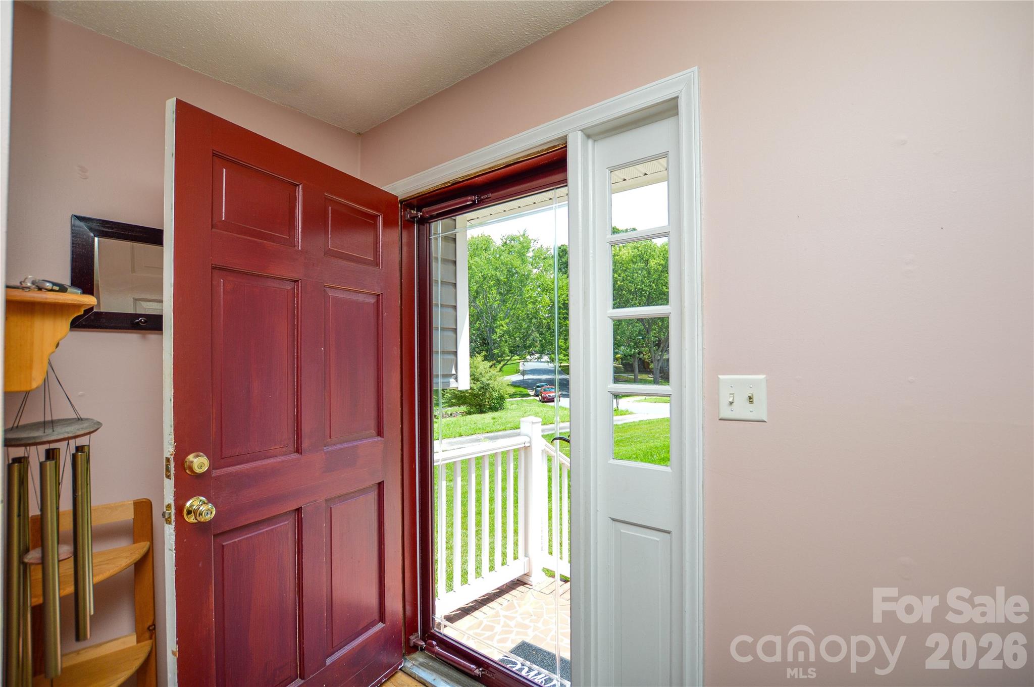 518 Vinecrest Drive