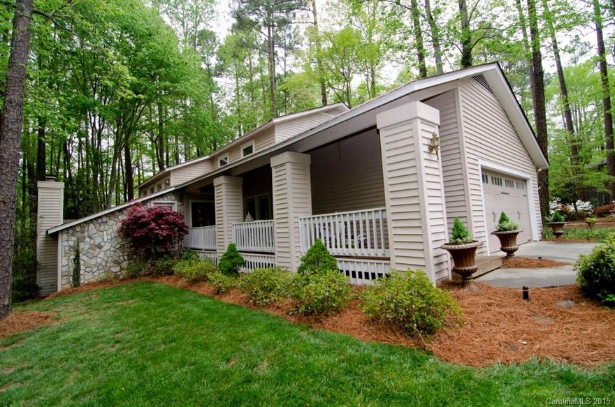 WOW!  Move in ready in River Hills.  Amazing outdoor living area with no maintenance yard and HUGE deck with built in seating overlooking yard.  Open kitchen to keeping room/den,refrigerator matches cabinets, formal dining room, great room with vaulted ceilings, 2 fireplaces, master on main with updated bath, wonderful open office/flex space w/built in shelves, large 3rd bedroom/bonus w large walk in attic, Charleston style front porch,  all this and on a quiet cul-de-sac near the beach park!