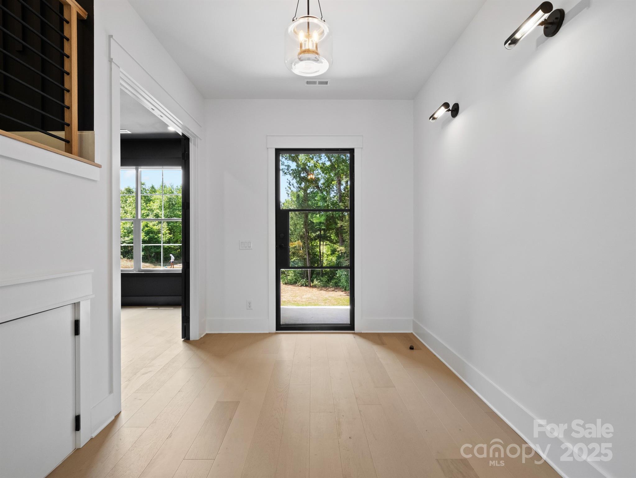 733 Barbary Place