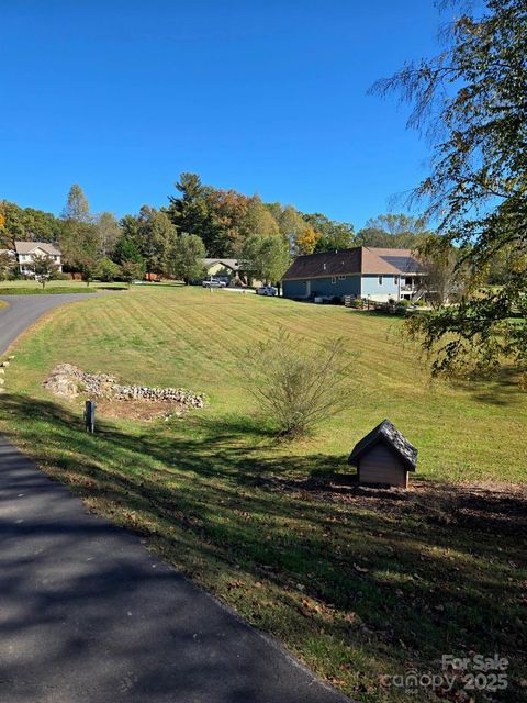 22 Farm Pond Lane Candler NC 28715
