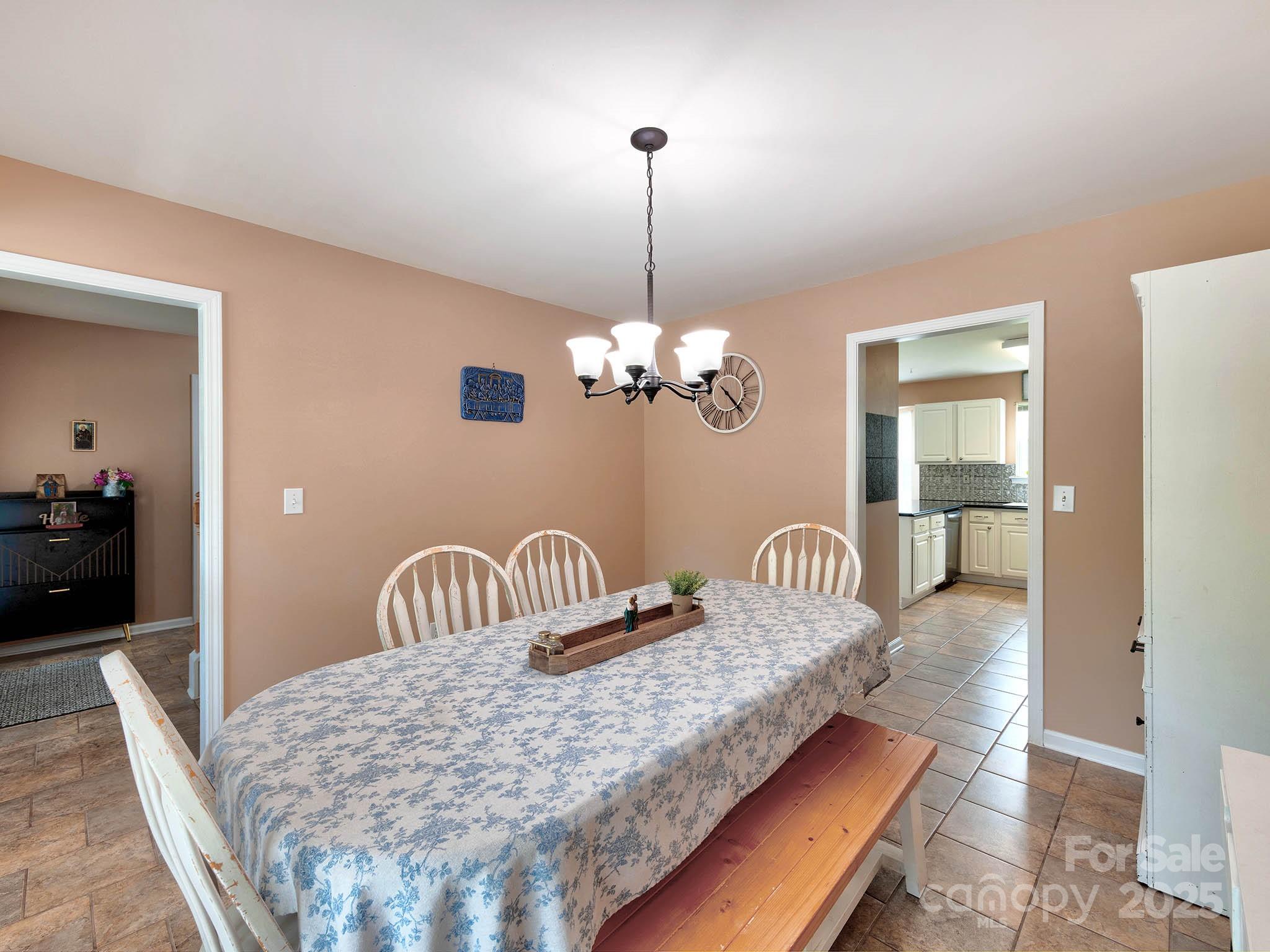 121 Royalton Road