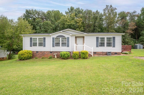 Photo of 2224 Sterling Ridge Drive, Newton, NC 28658 (MLS # 4425177)