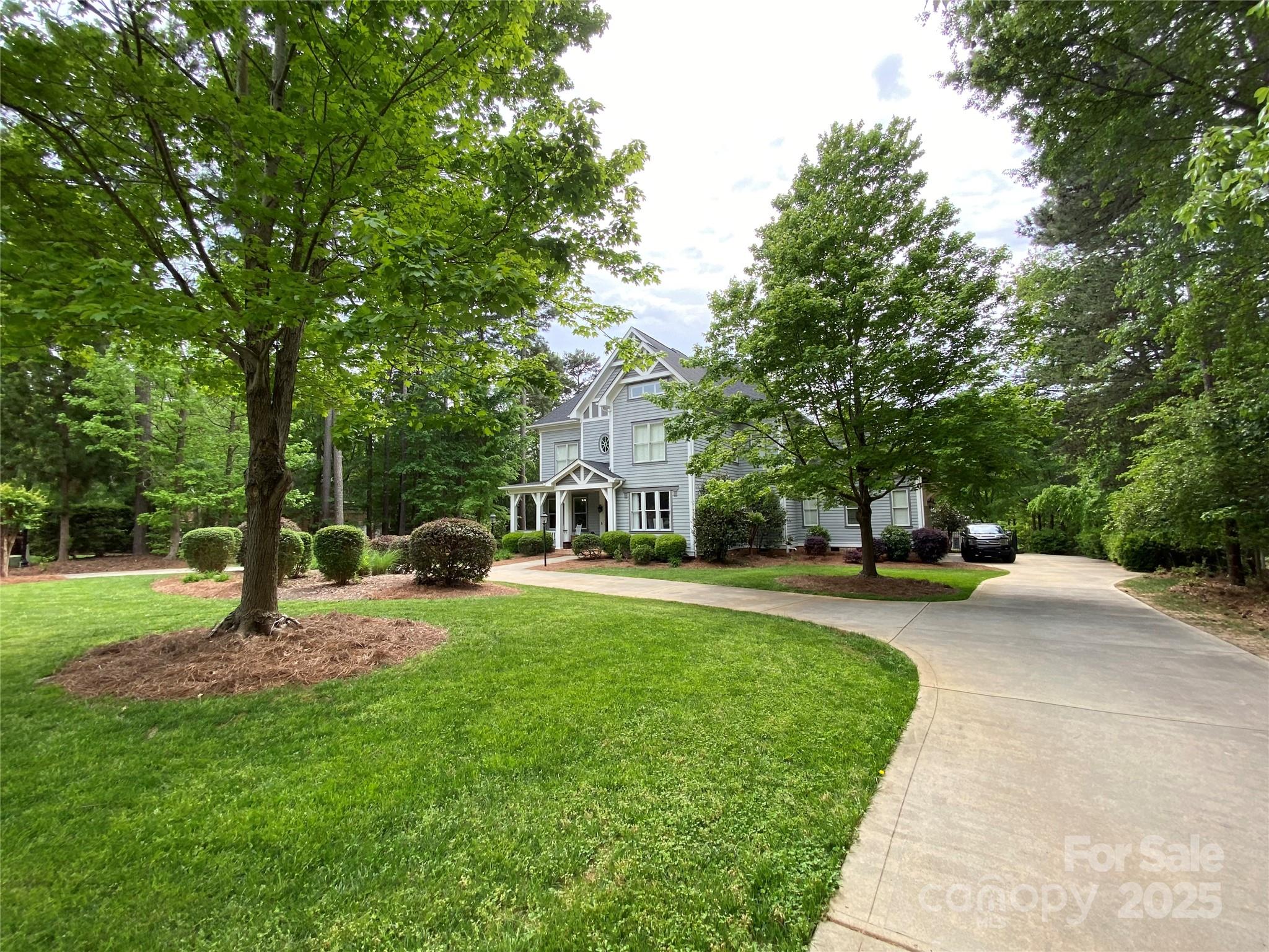 206 Dedham Loop