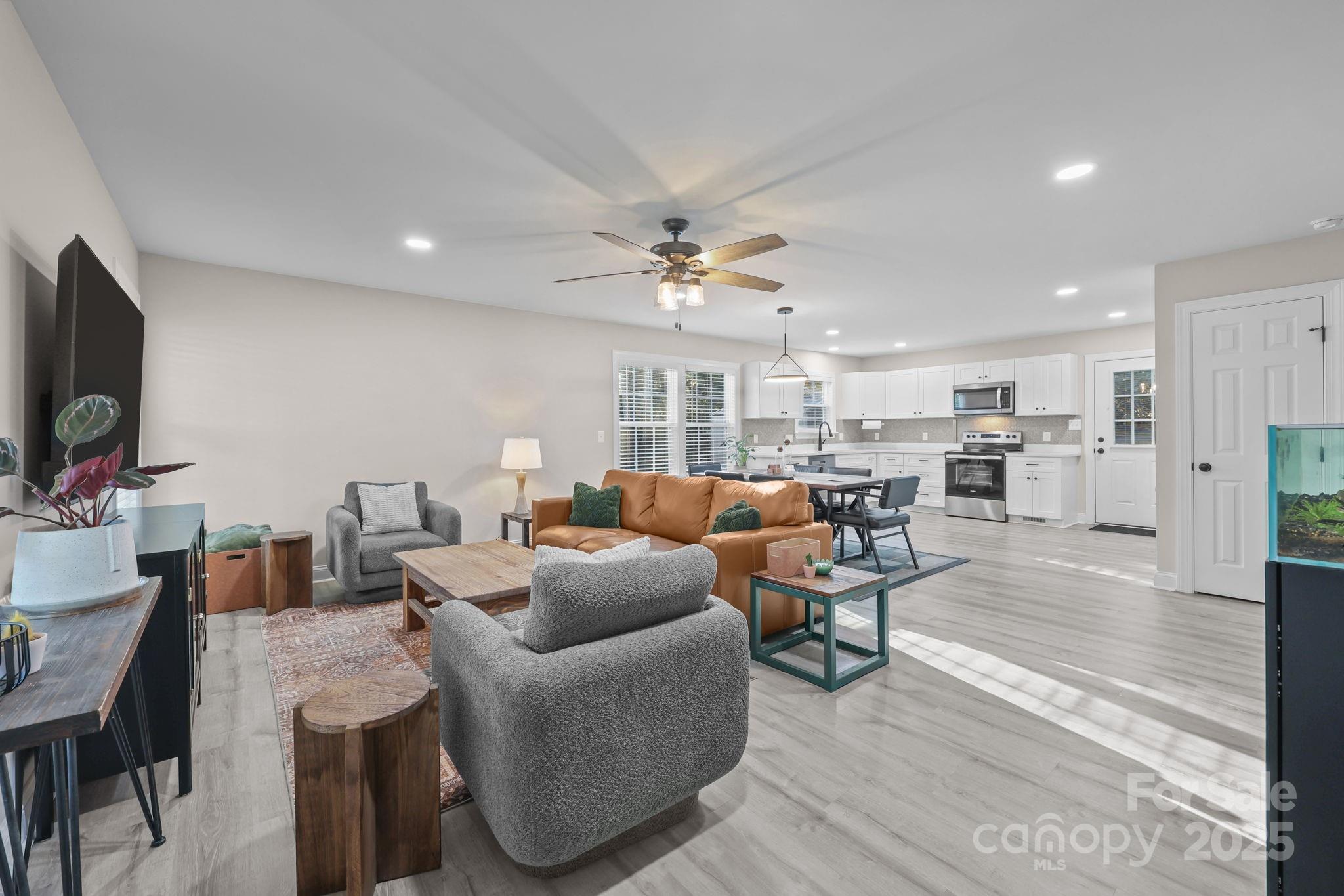 1734 Shadowbrook Drive