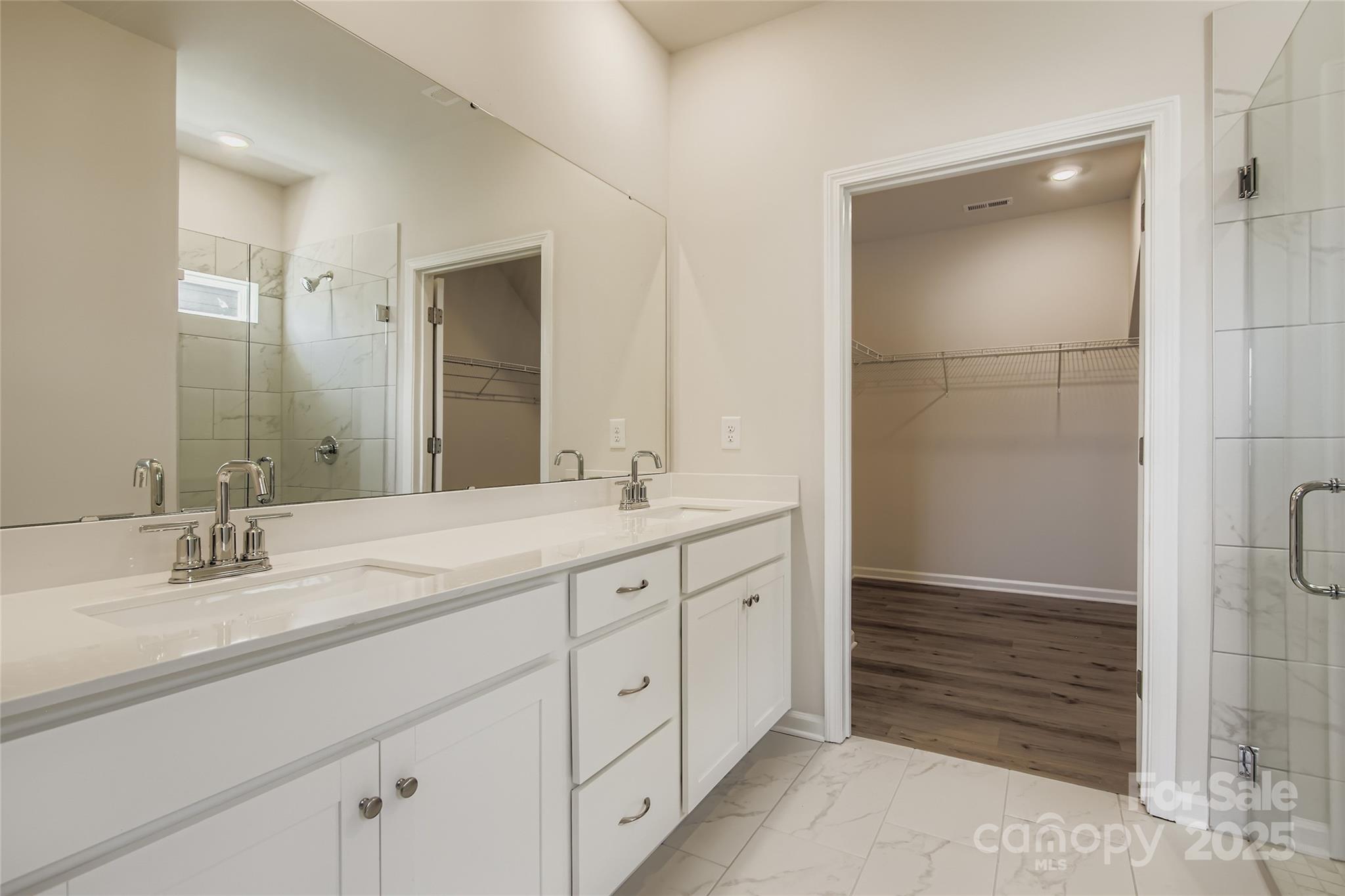 Roselyn - Residential