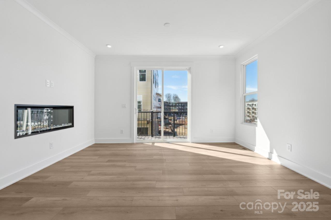 433 Blairhill Road 08