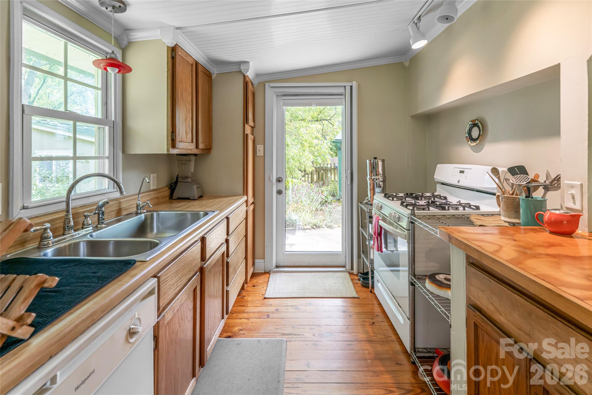 Haw Creek - Residential Income