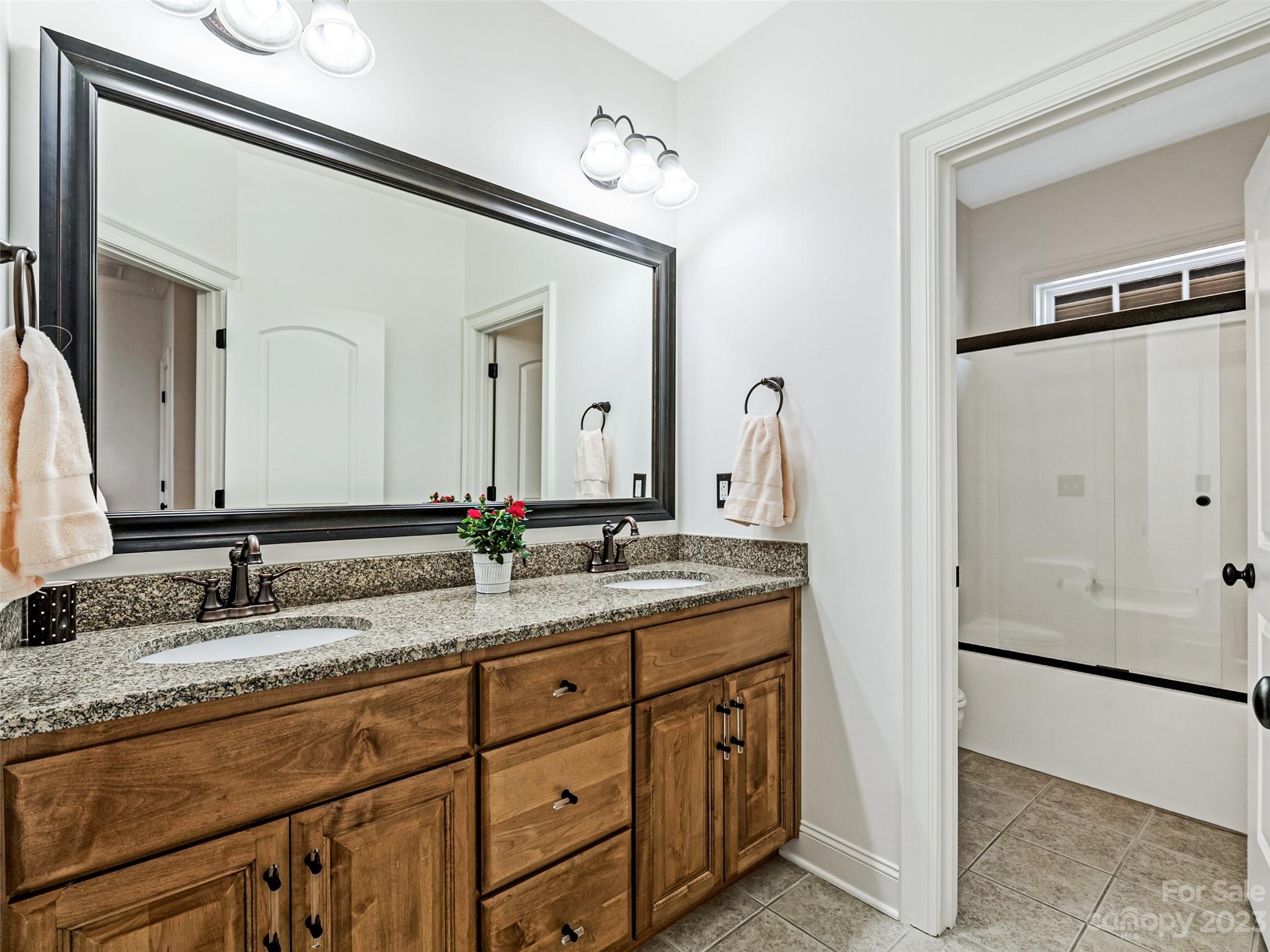 Charndon Village - Residential