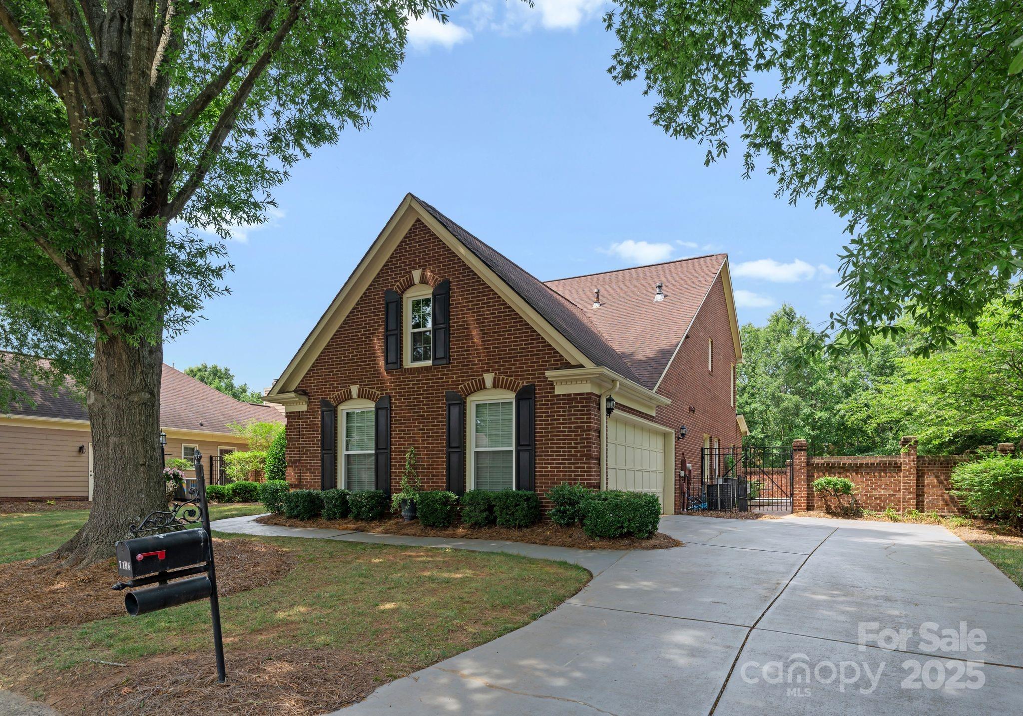 7106 Walton Heath Lane