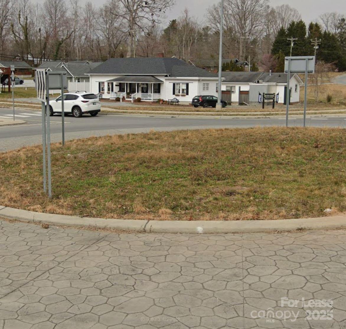 1596 Greenville Highway