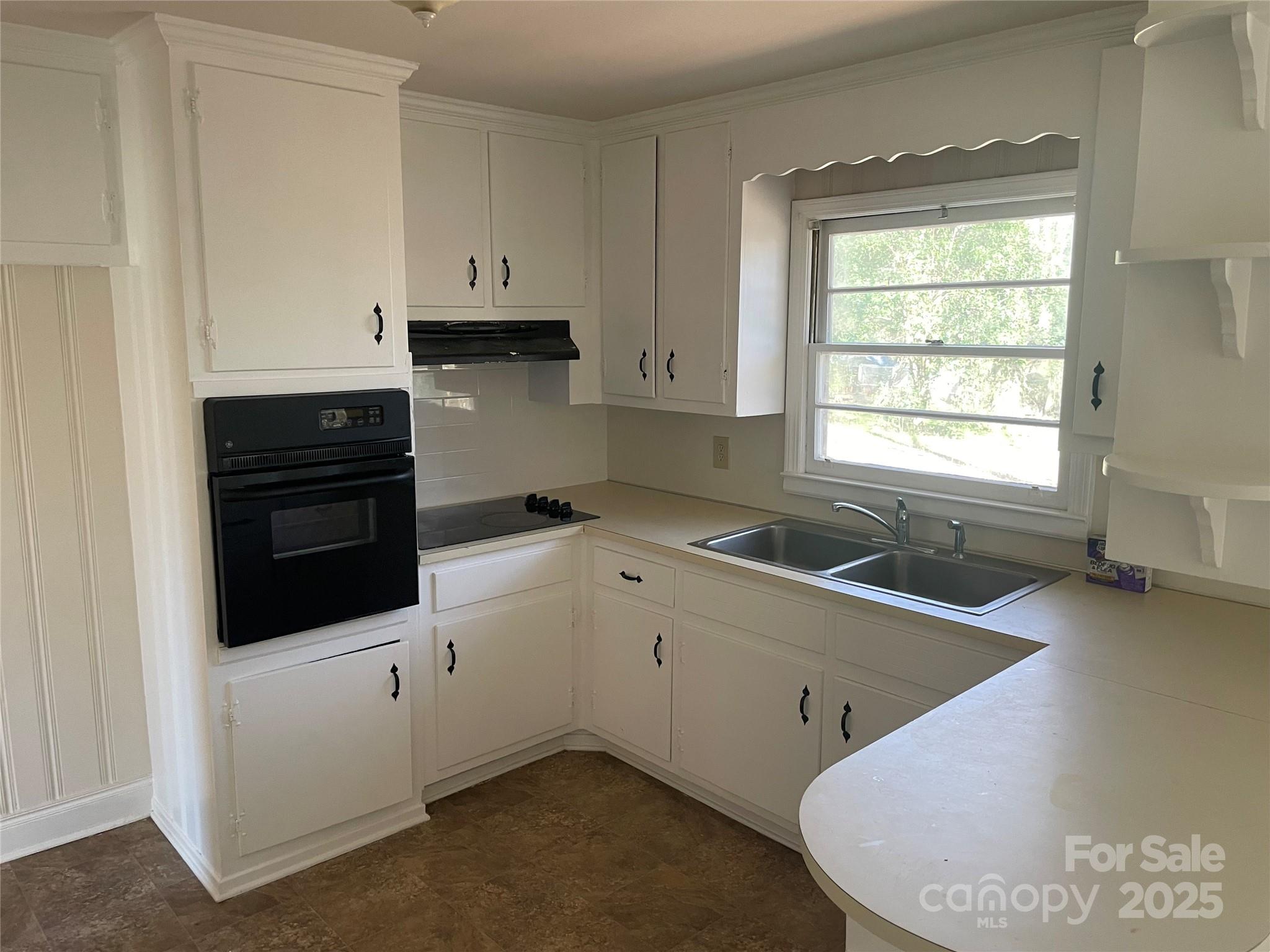 1610 India Hook Road 26