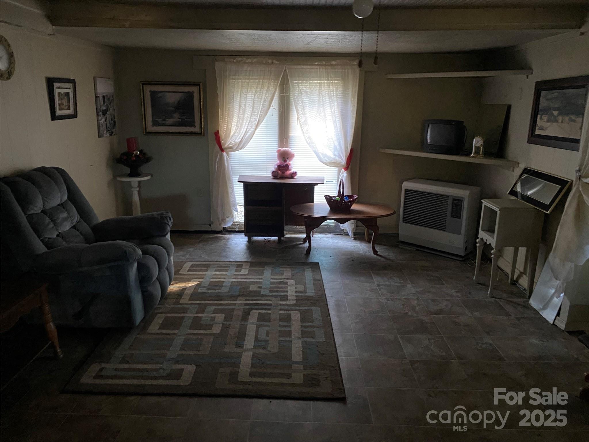 3642 Barus Pond Loop