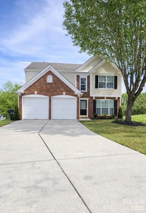 Photo of 6526 Jupiter Lane, Charlotte, NC 28213 (MLS # 4366395)