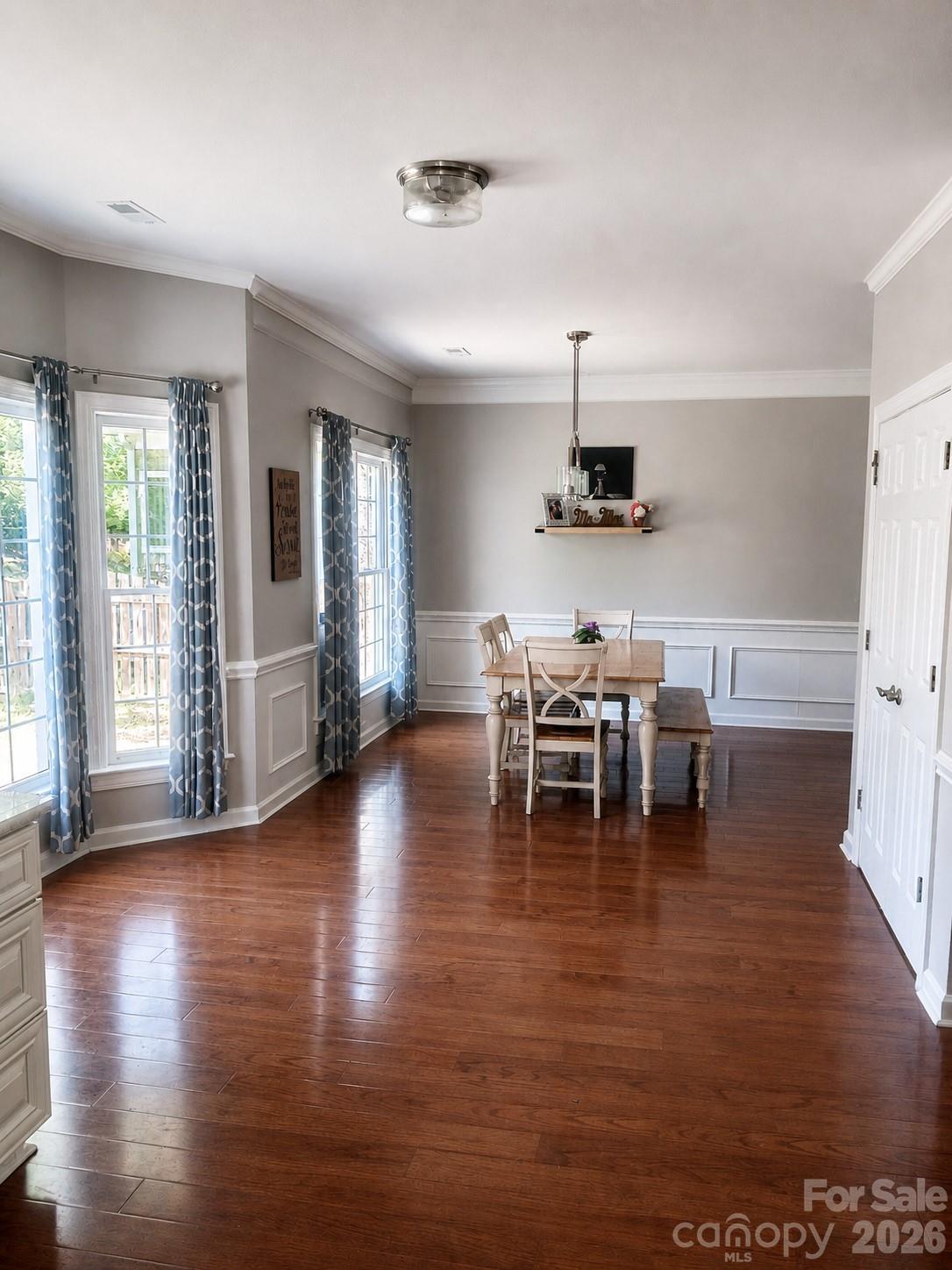 Hunters Gate - Residential