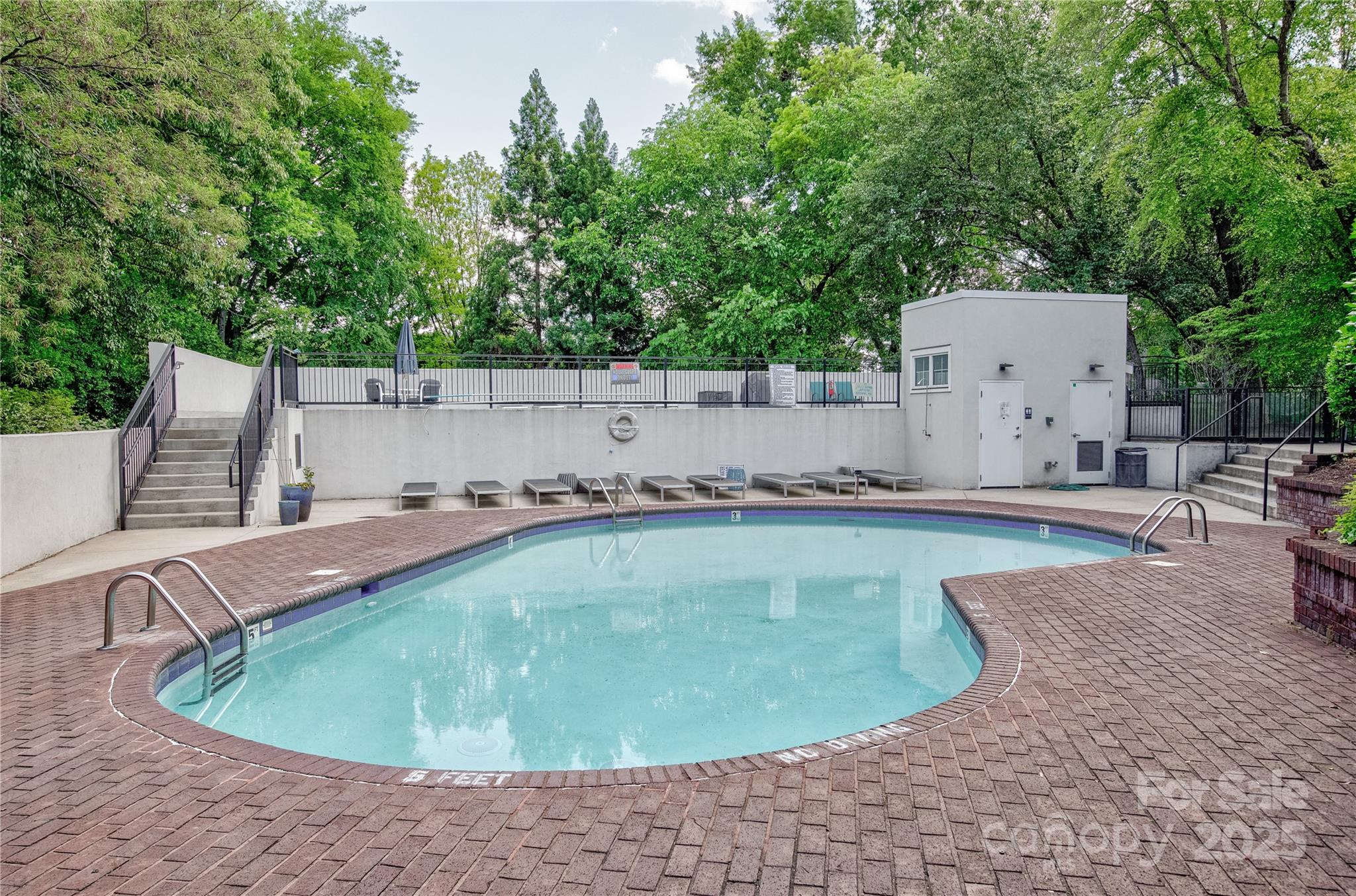 2715 Selwyn Avenue 36