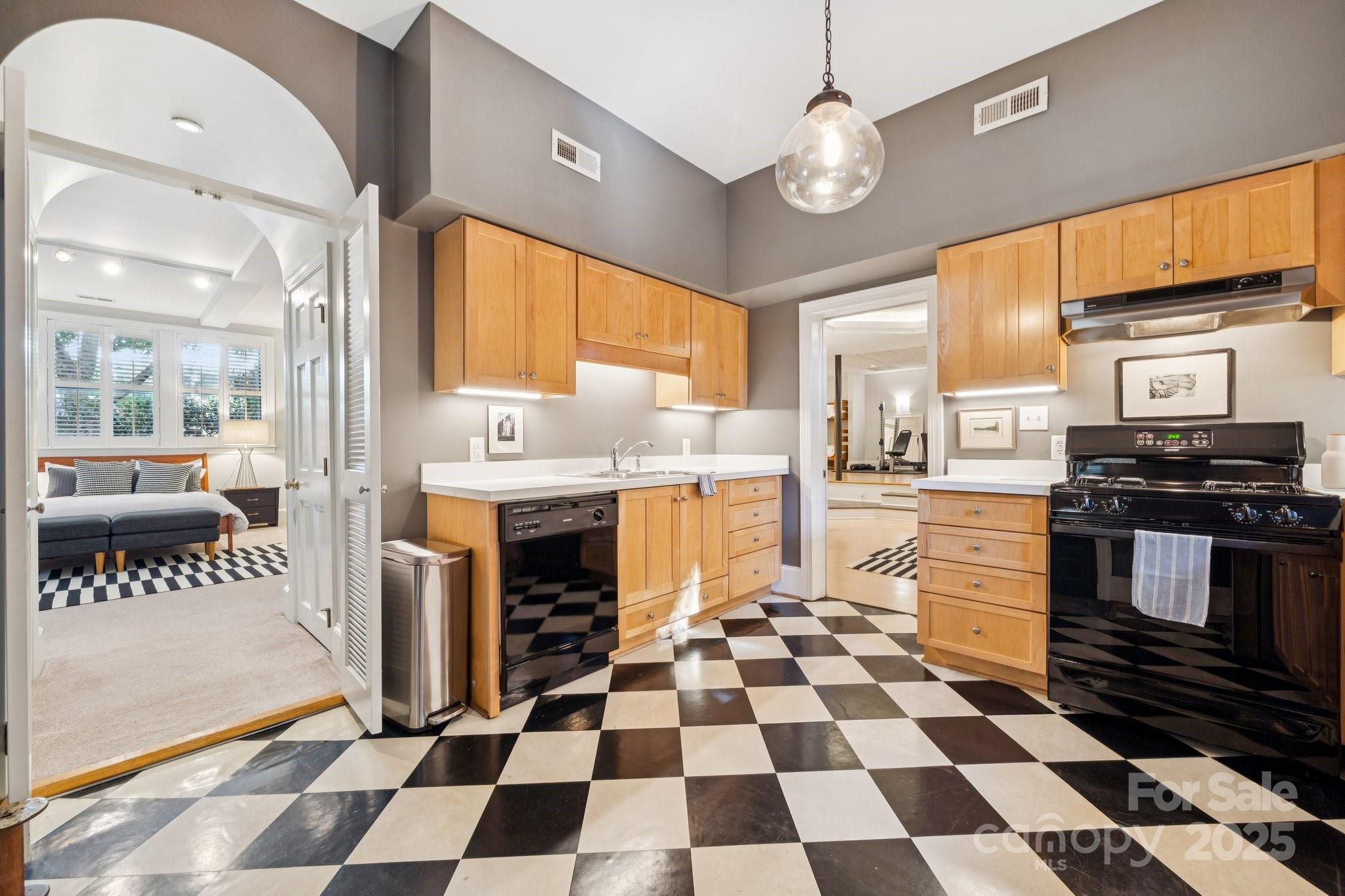 Elizabeth - Residential