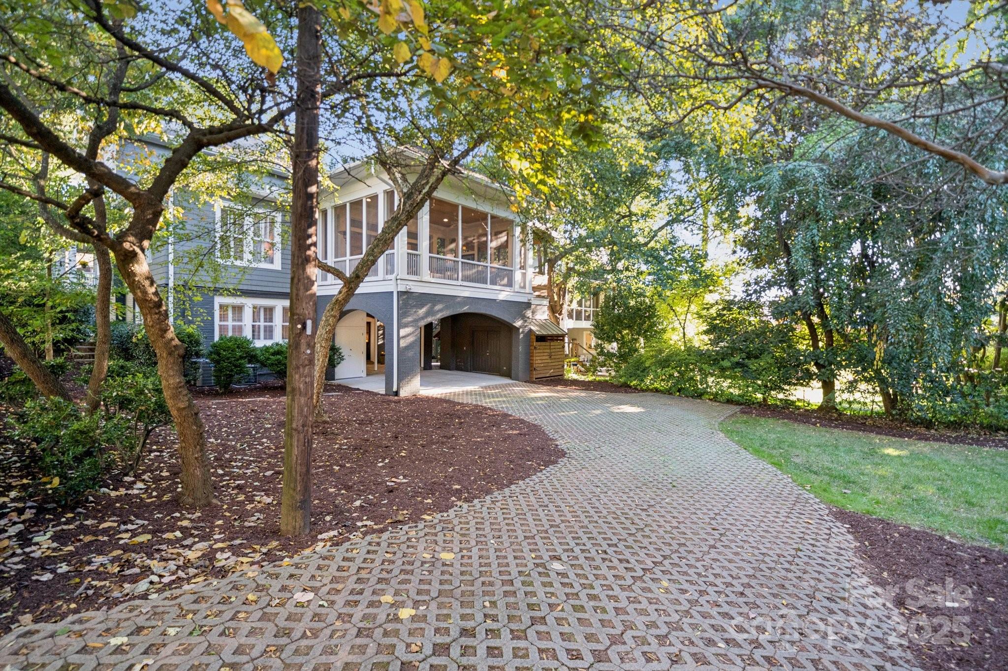 Elizabeth - Residential