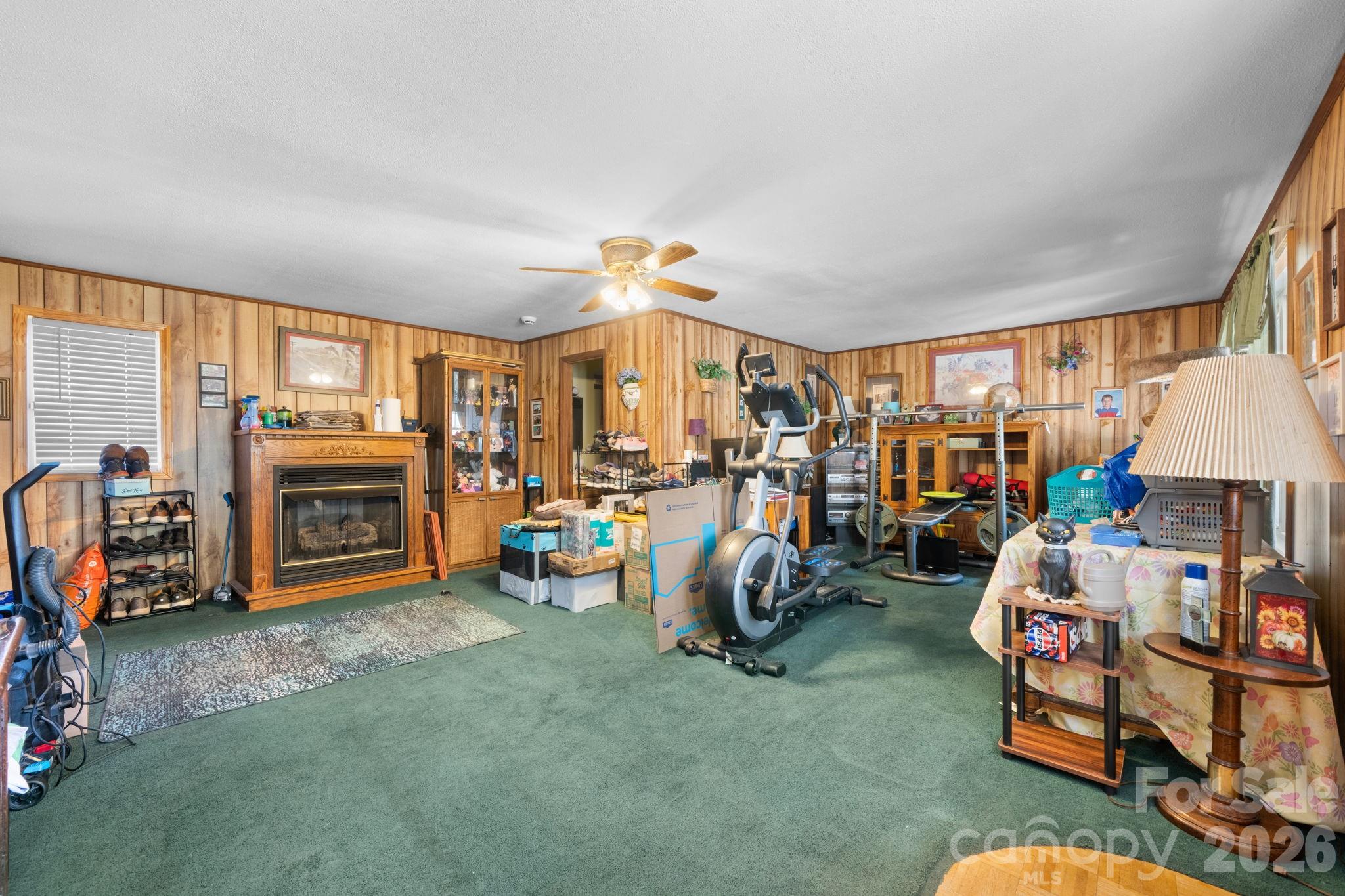 2504 Brentwood Circle