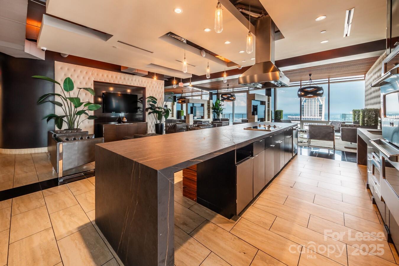 Charlotte, North Carolina 28202, United States, 1 Bedroom Bedrooms, ,1 BathroomBathrooms,Residential,Active,12161