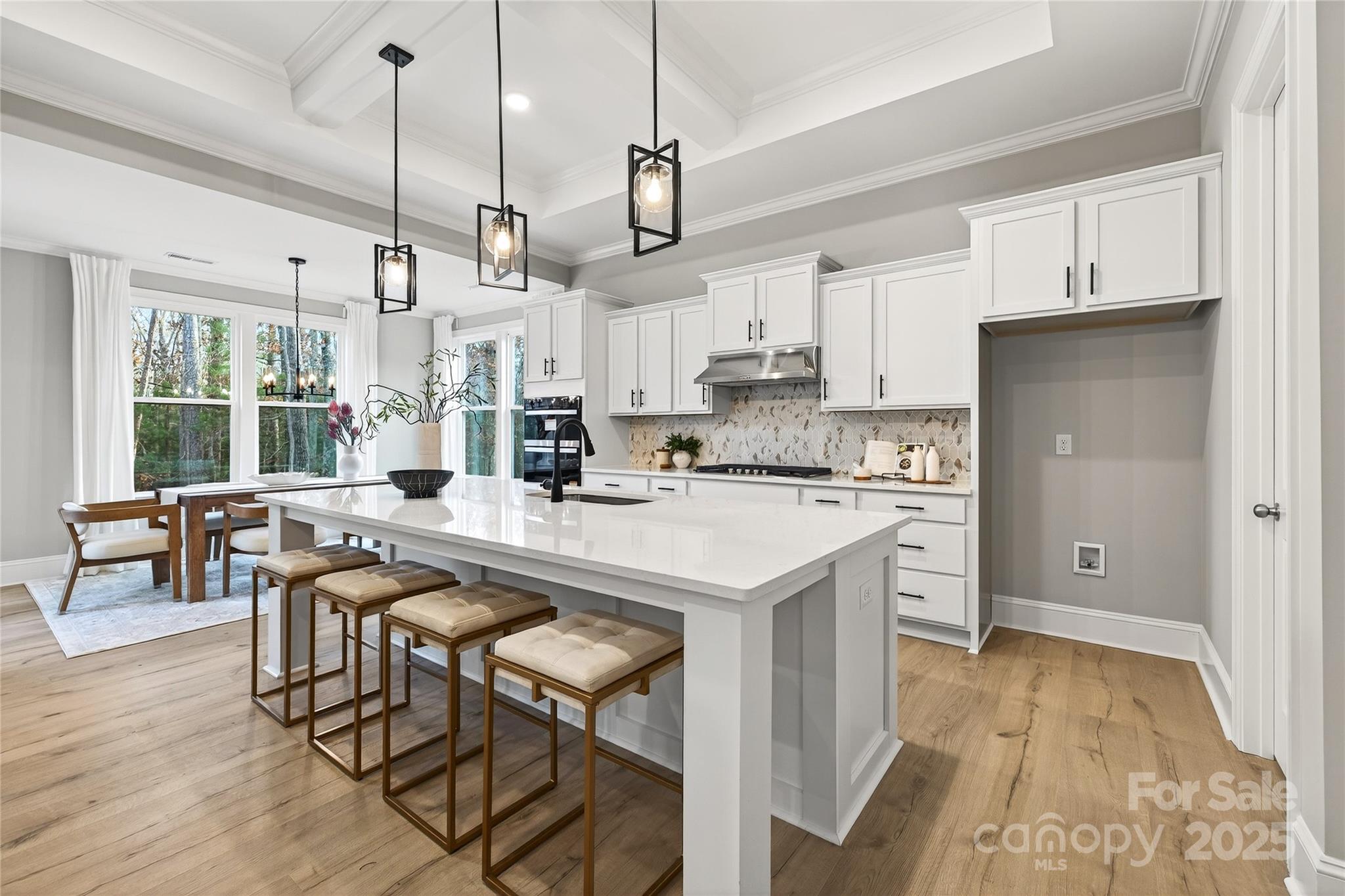 7834 Russell Road 8239