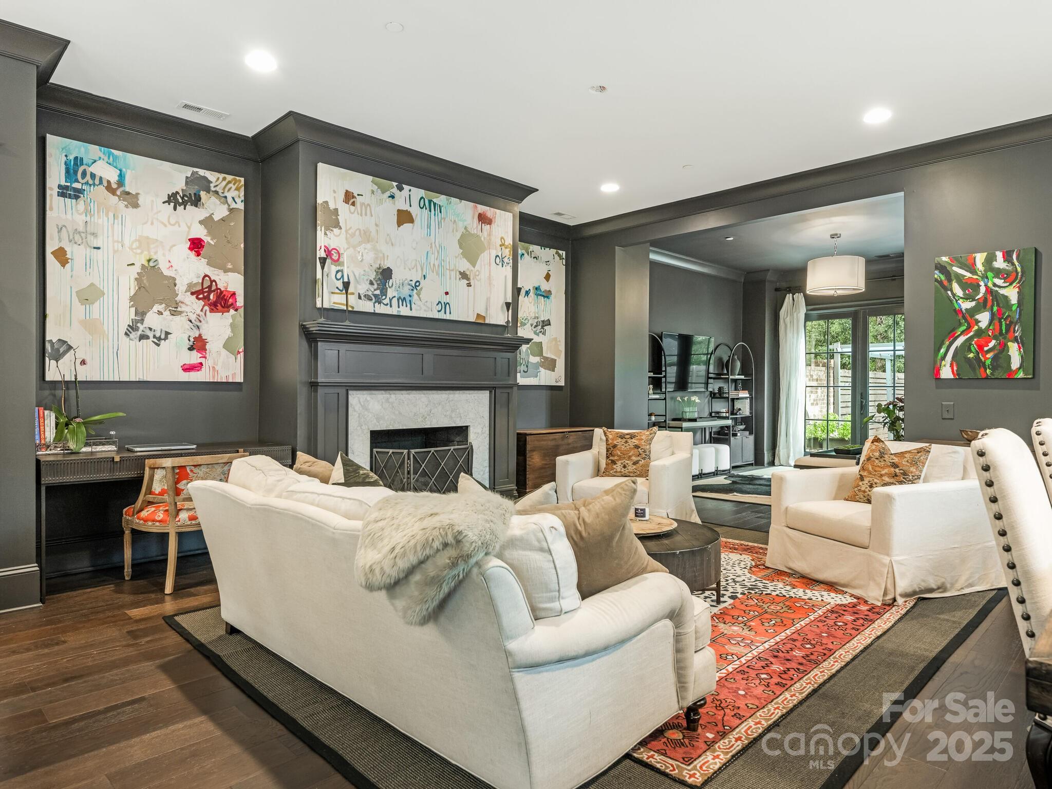 2043 Lynnwood Drive