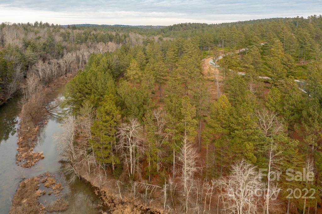 The Waterfront Club - Land