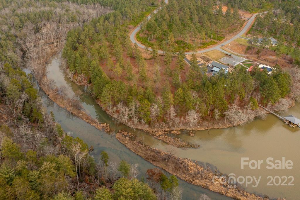 The Waterfront Club - Land