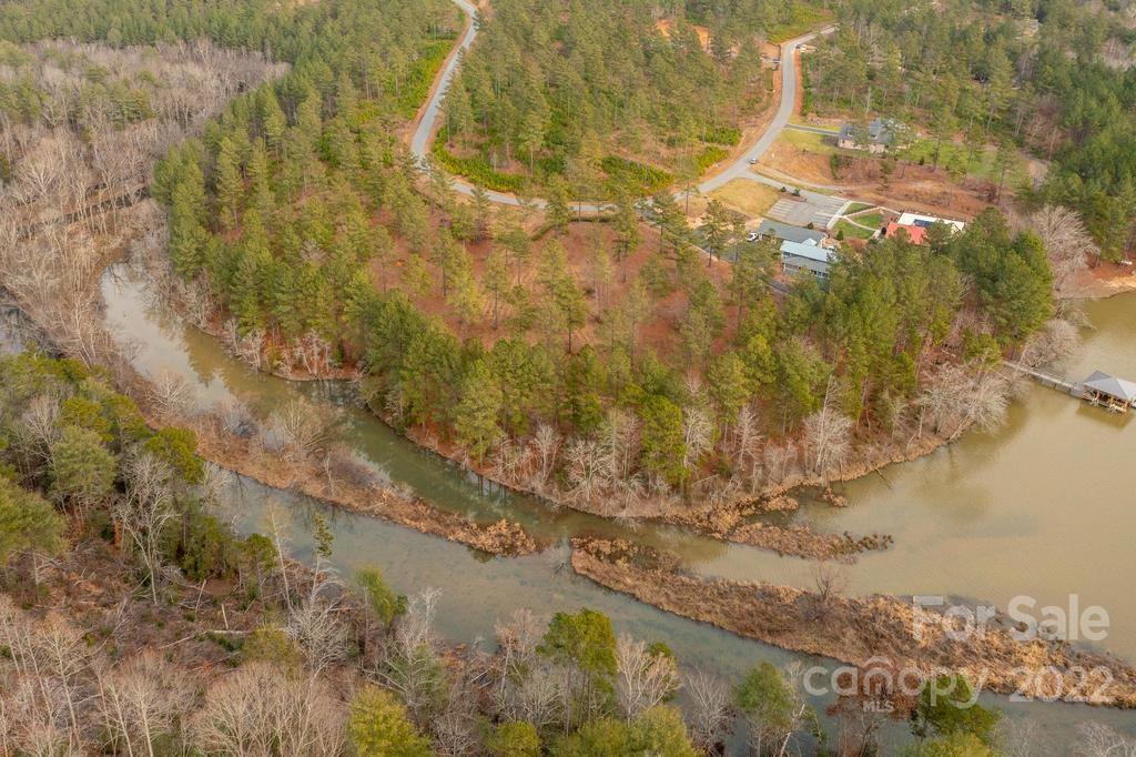 The Waterfront Club - Land