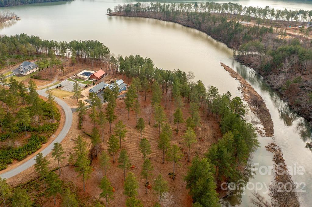 The Waterfront Club - Land