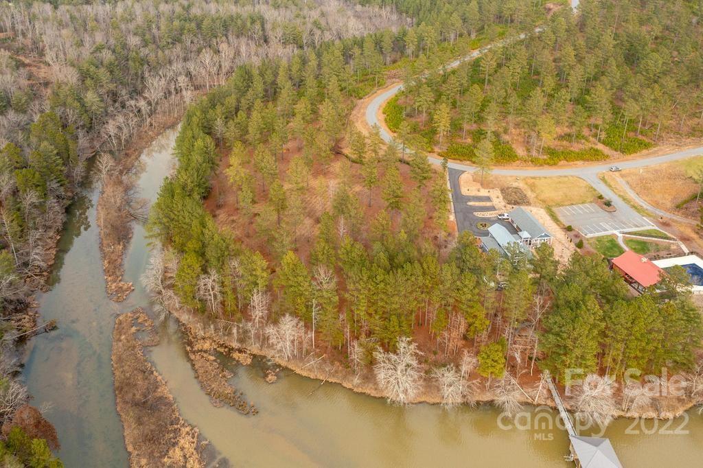 The Waterfront Club - Land