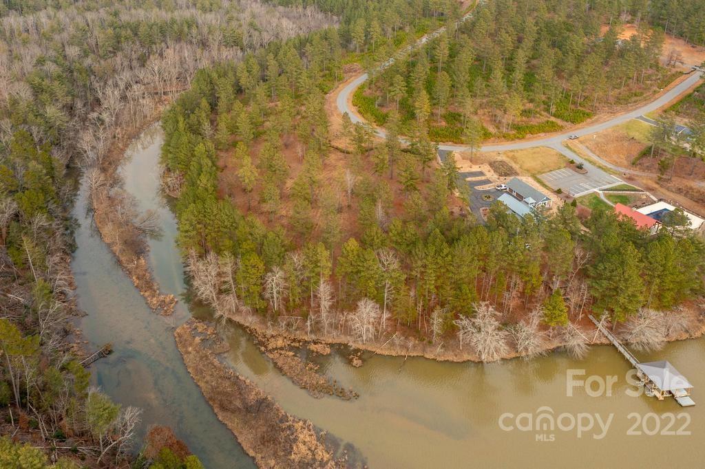 The Waterfront Club - Land