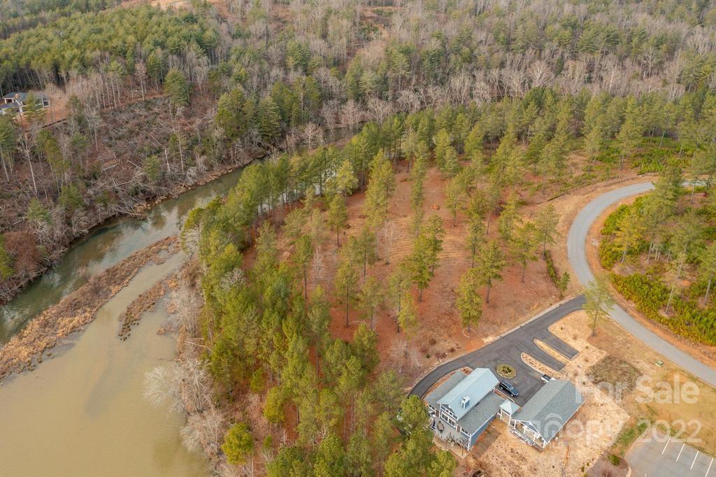 The Waterfront Club - Land