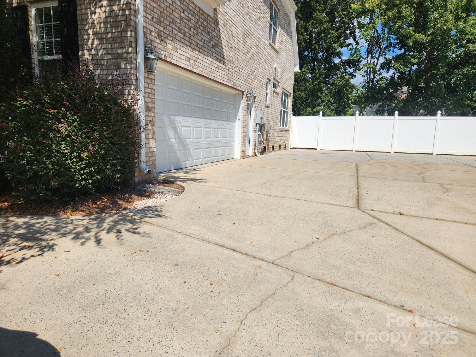 Laurel Park - Residential Lease