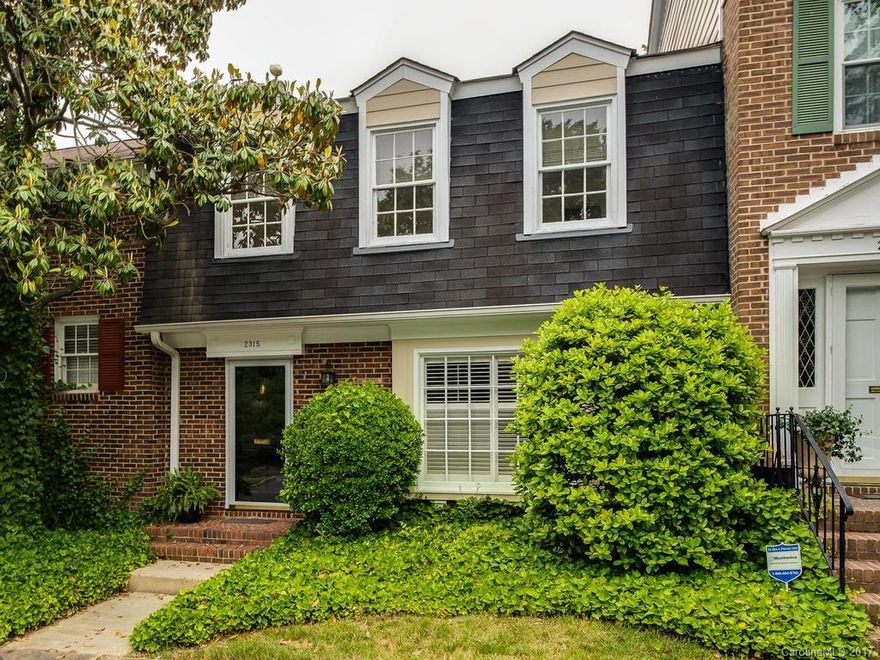 Cozy, adorable townhouse that needs a little bit of TLC. Convenient to SouthPark. Easy to show.