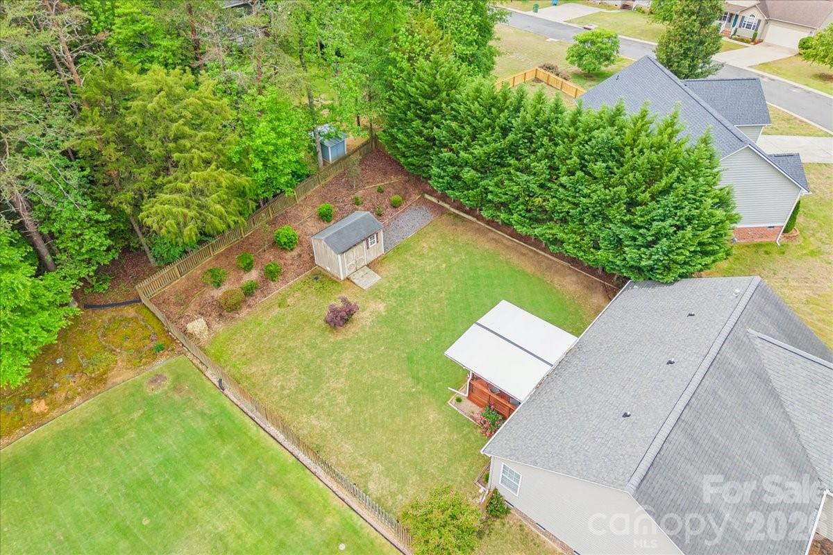 Avery Lake - Residential