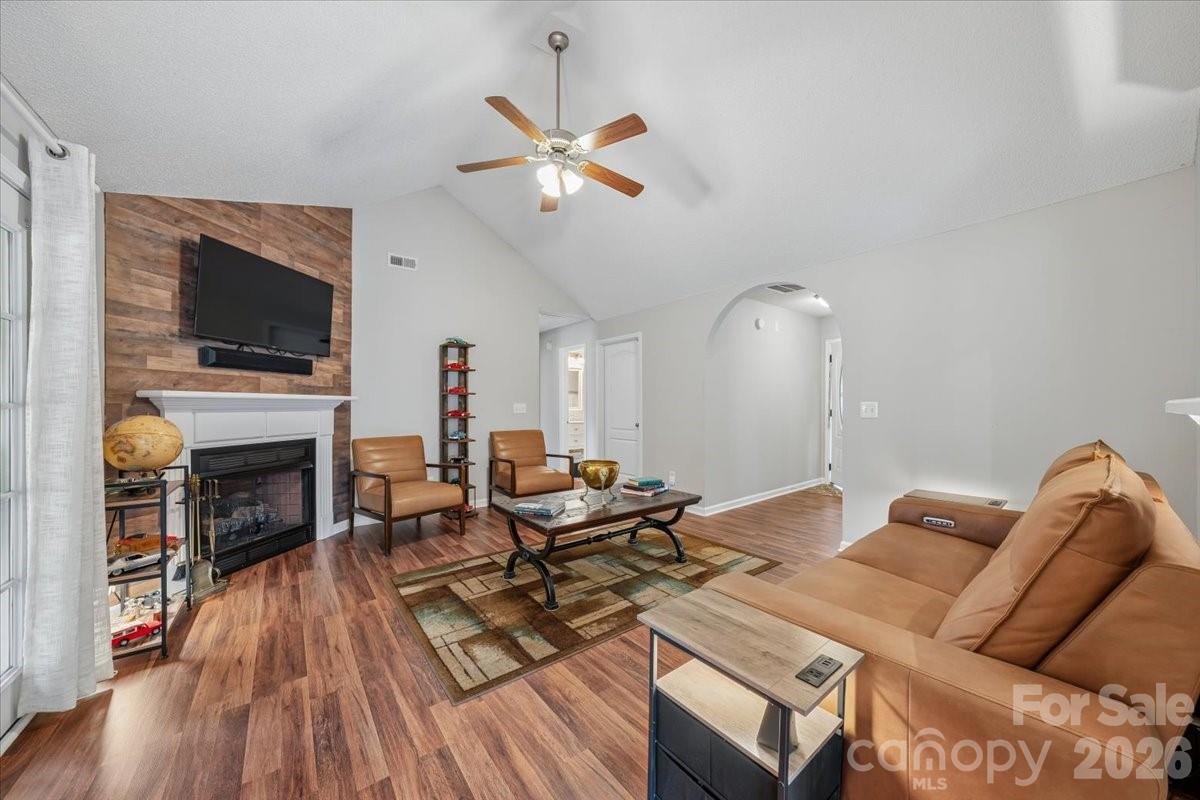 Avery Lake - Residential