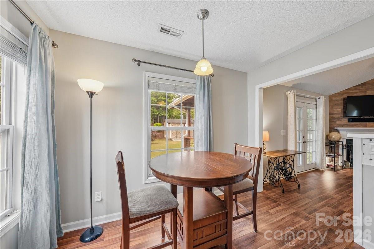 Avery Lake - Residential