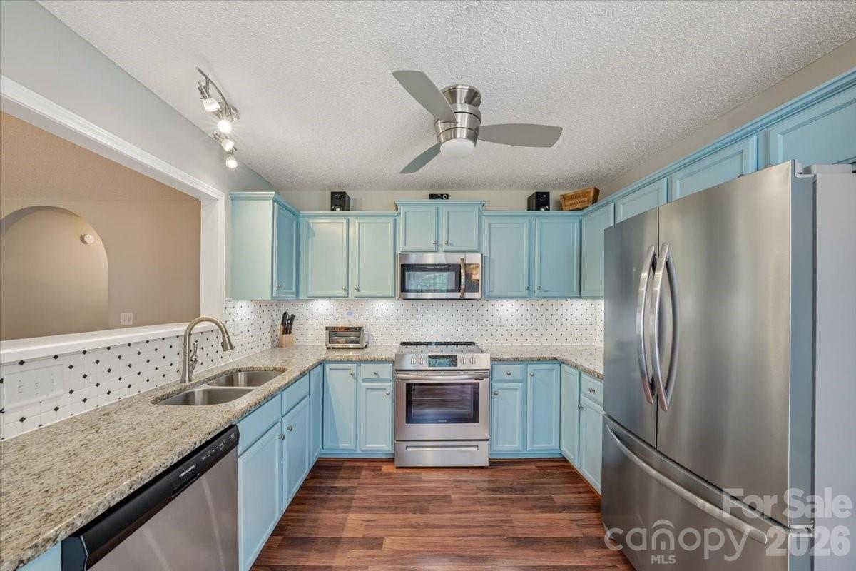 Avery Lake - Residential