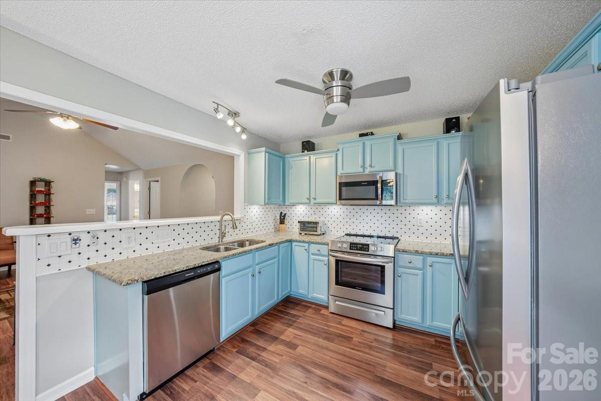 Avery Lake - Residential