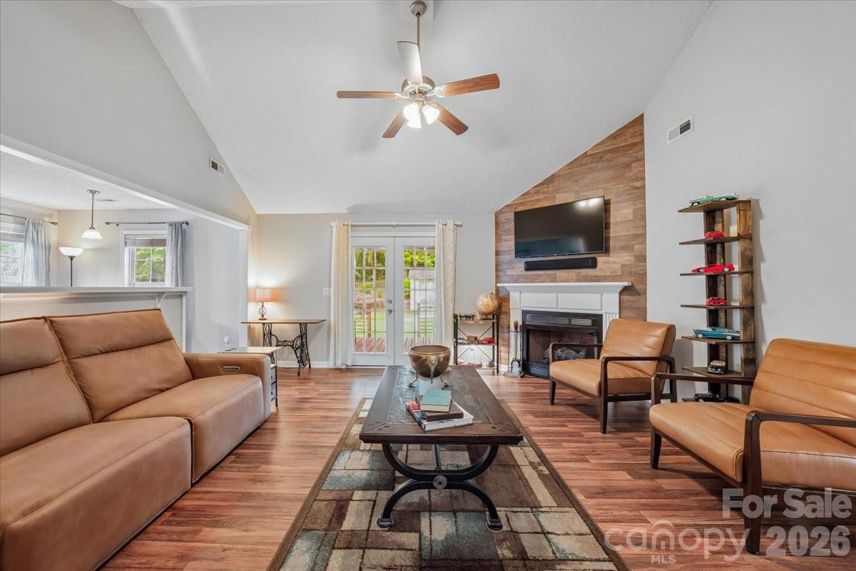 Avery Lake - Residential