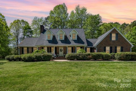 127 Fantasy Lane Mooresville NC 28117