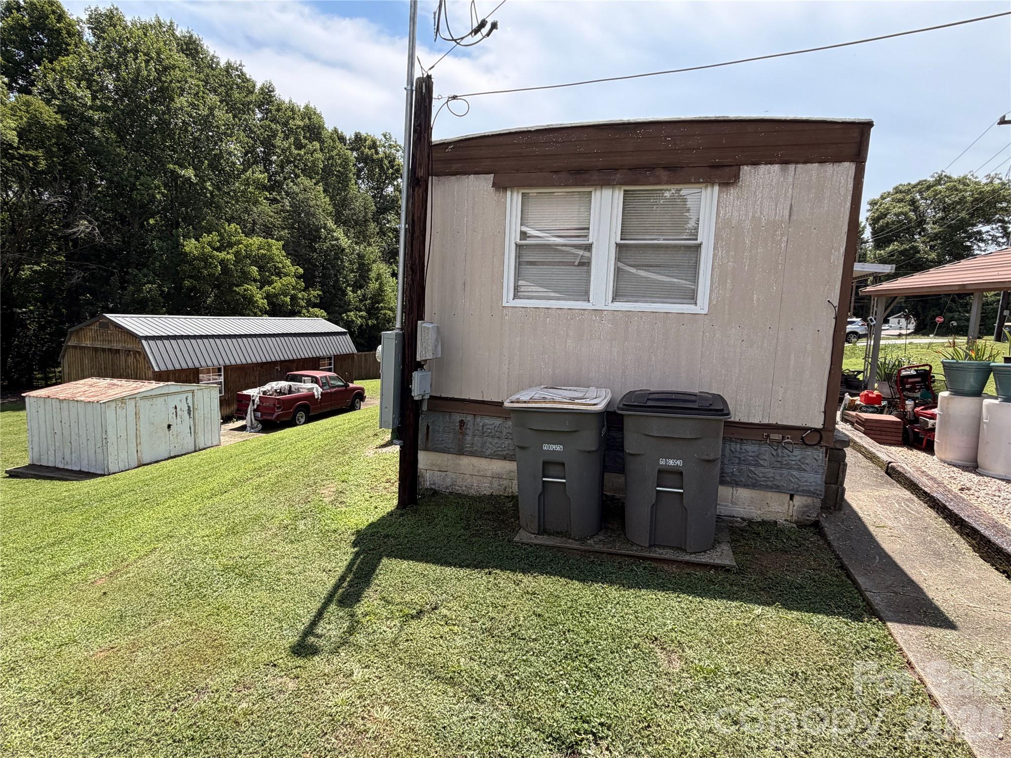806 Oval Street